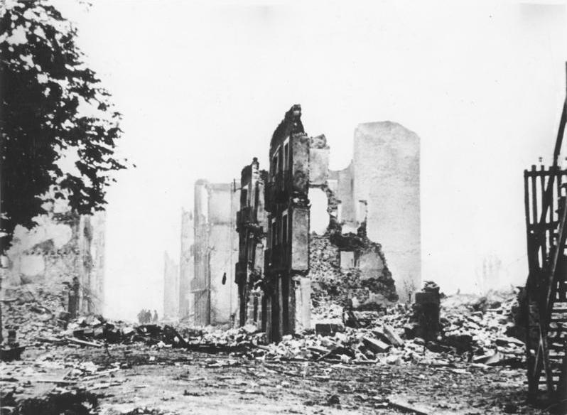 不詳《ゲルニカの廃墟(Ruins of Guernica)》1937